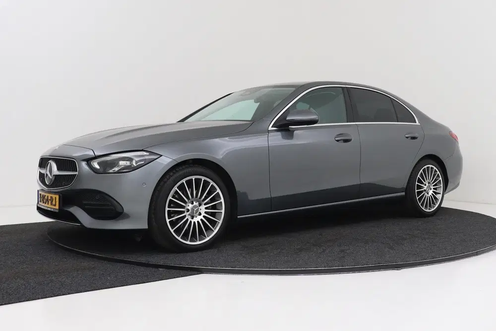 Mercedes-Benz C-Klasse 180 Luxury Line uit 2022, foto 5