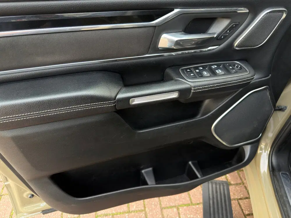 Dodge RAM 5.7 V8 4x4 Crew Cab Laramie uit 2019, foto 13