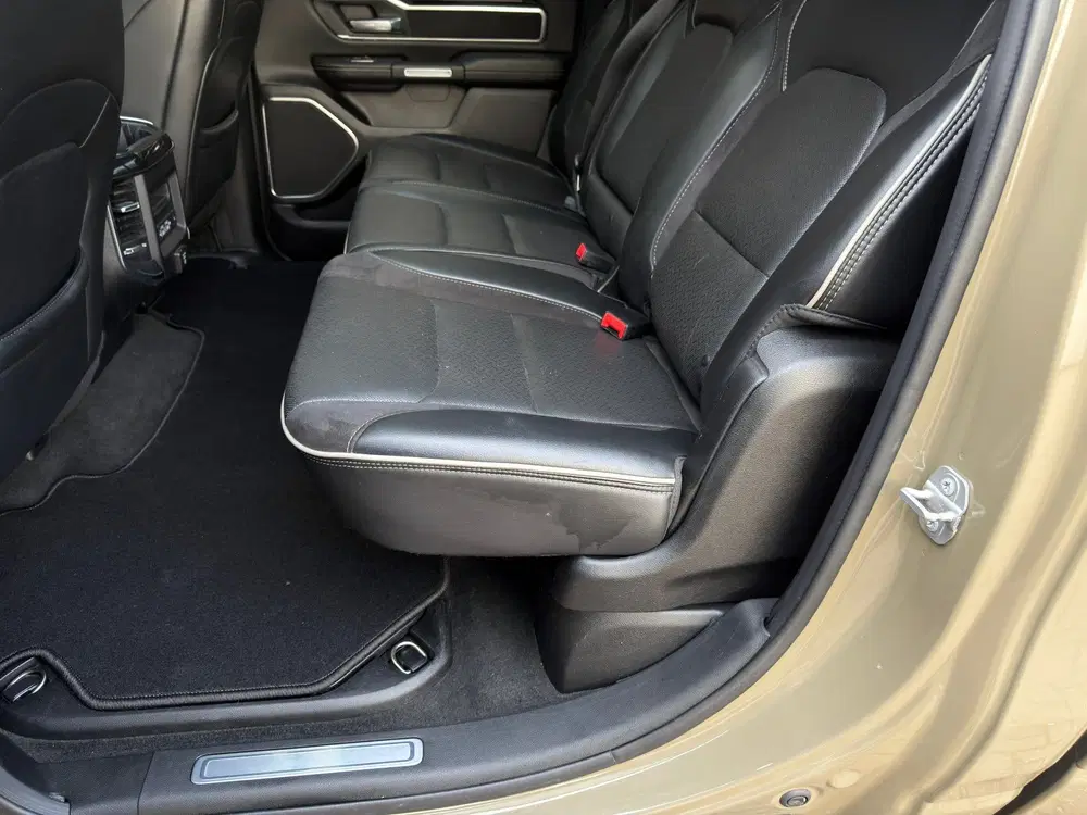 Dodge RAM 5.7 V8 4x4 Crew Cab Laramie uit 2019, foto 9
