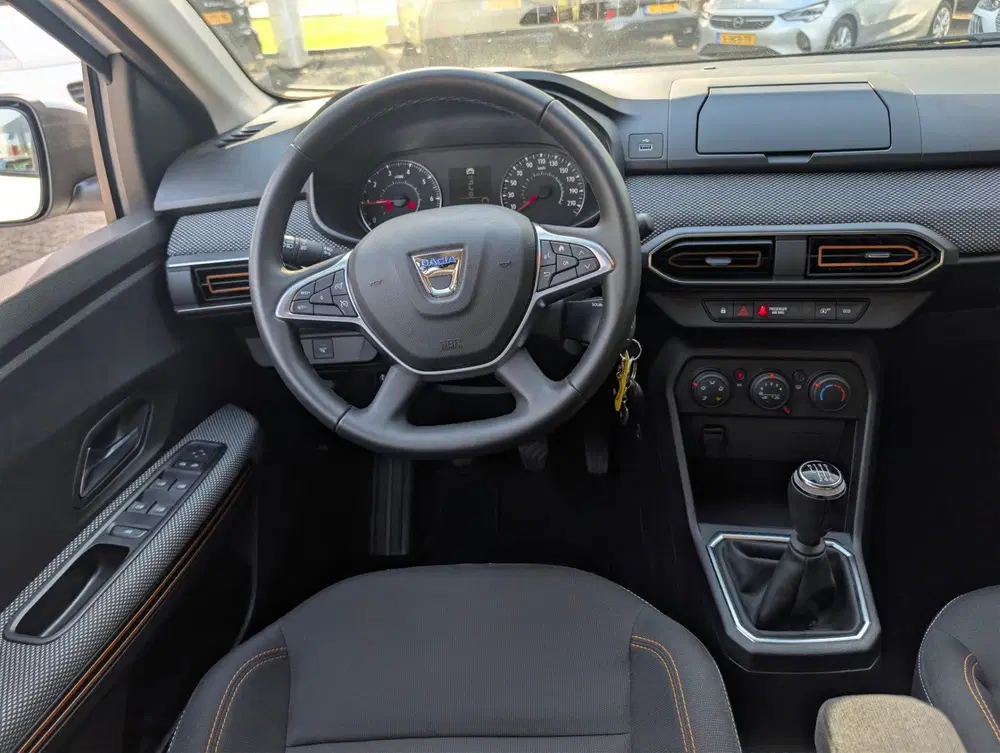 Dacia Sandero 1.0 TCe 90 Comfort uit 2022, foto 13