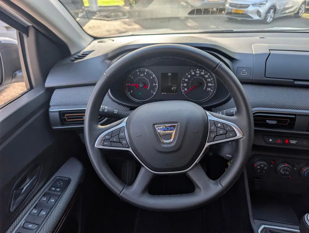 Dacia Sandero 1.0 TCe 90 Comfort uit 2022, foto 15