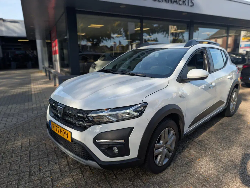 Dacia Sandero 1.0 TCe 90 Comfort uit 2022, foto 2