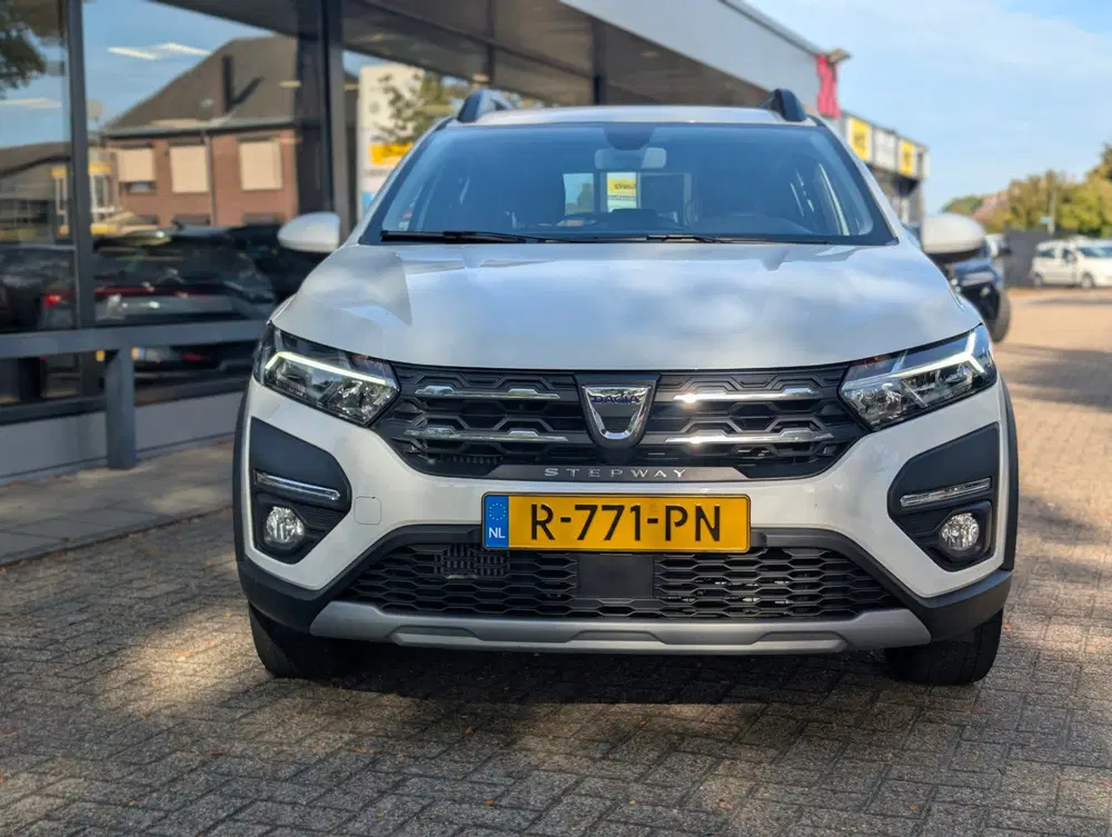 Dacia Sandero 1.0 TCe 90 Comfort uit 2022, foto 3