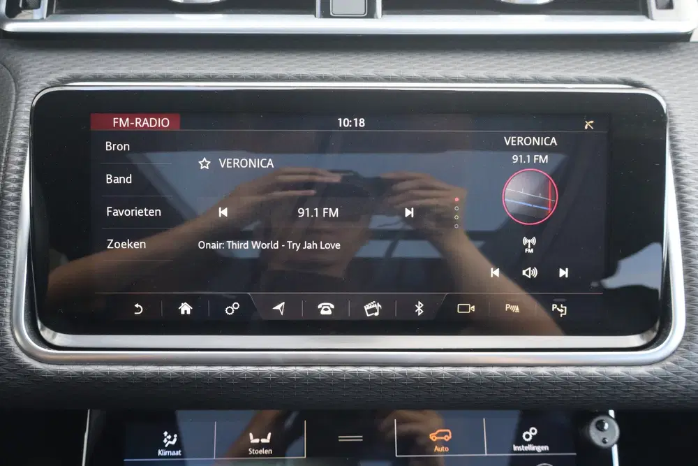 Land Rover Range Rover Velar 3.0 D300 AWD HSE Pano I Meridia uit 2019, foto 13