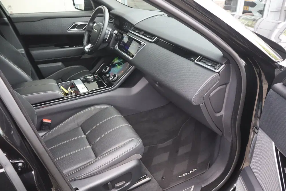 Land Rover Range Rover Velar 3.0 D300 AWD HSE Pano I Meridia uit 2019, foto 4