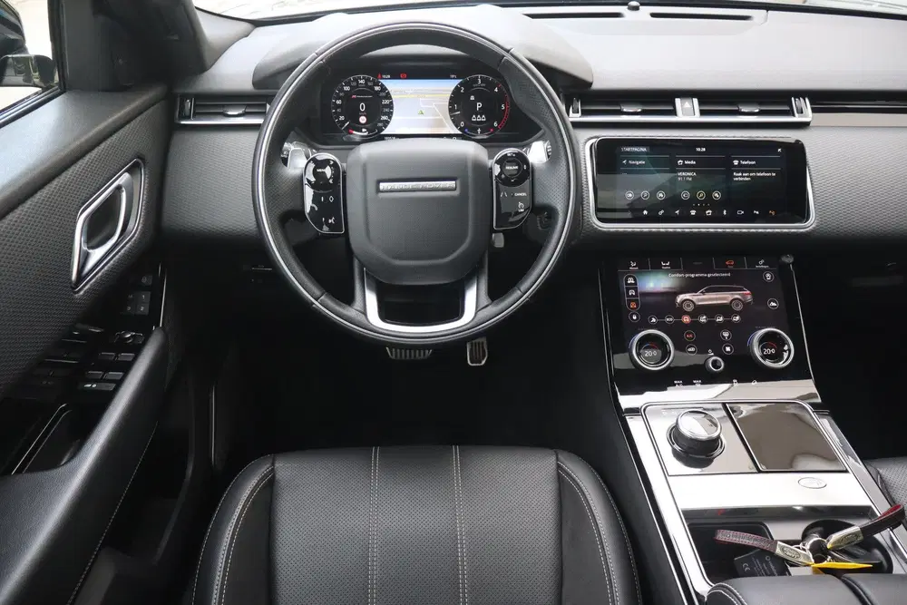 Land Rover Range Rover Velar 3.0 D300 AWD HSE Pano I Meridia uit 2019, foto 6