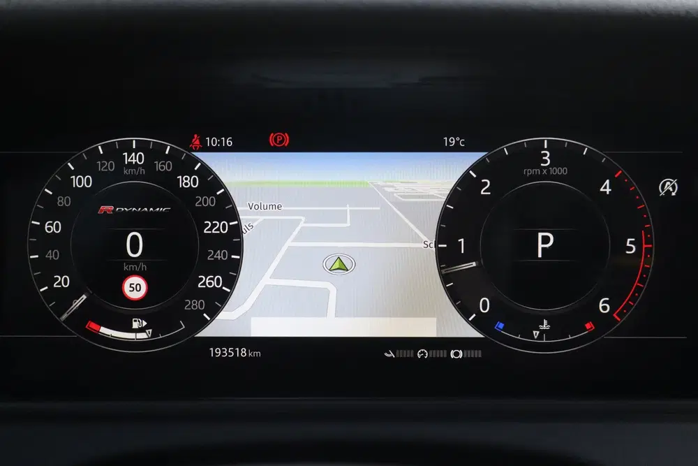 Land Rover Range Rover Velar 3.0 D300 AWD HSE Pano I Meridia uit 2019, foto 7