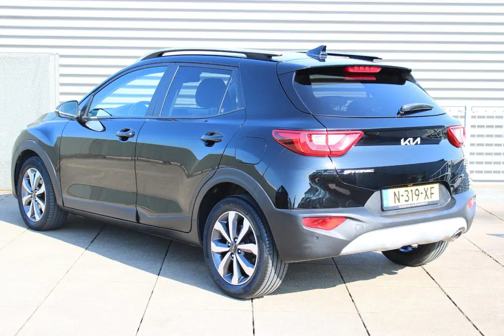 Kia Stonic 1.0 T-GDi MHEV DynamicPlusLine ACHTERUITRI uit 2022, foto 6