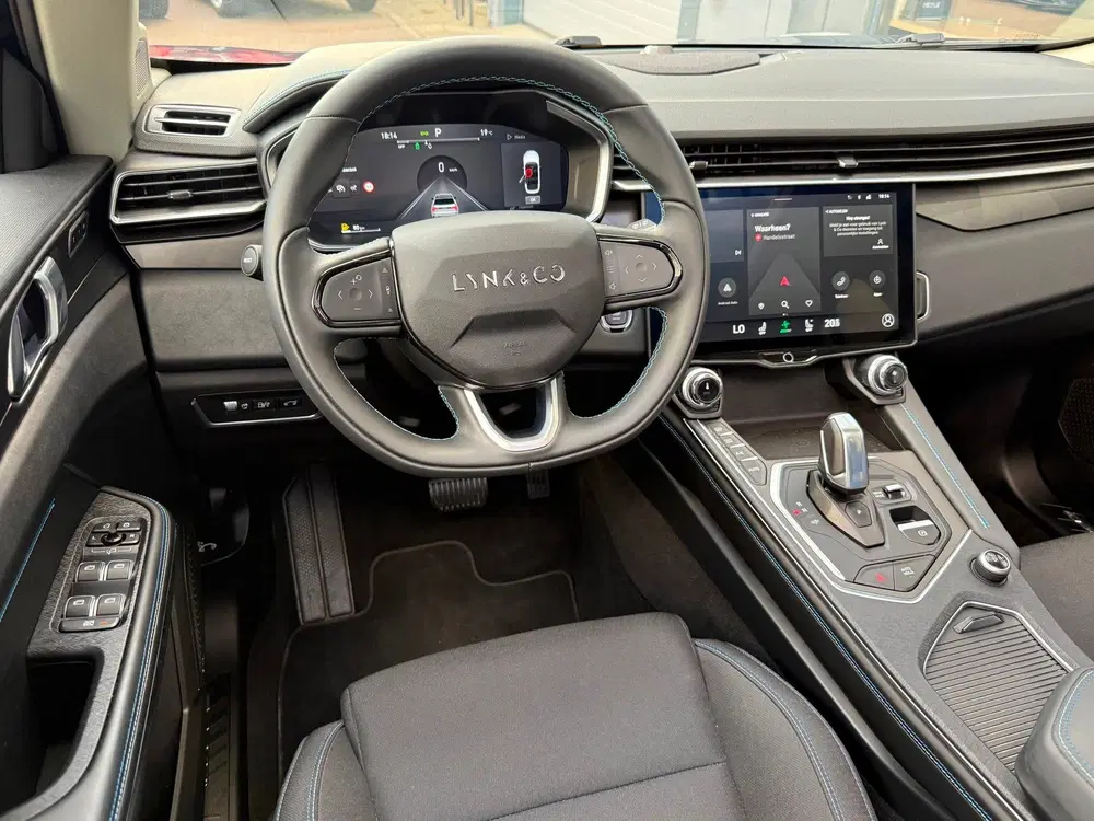 Lynk & Co 01 1.5 uit 2023, foto 3