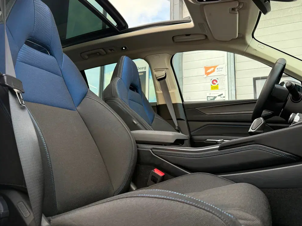 Lynk & Co 01 1.5 uit 2023, foto 9