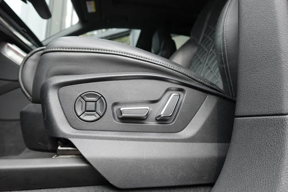 Audi Q8 55 TFSI e quattro Pro Line PANO 360 CAM MA uit 2025, foto 7