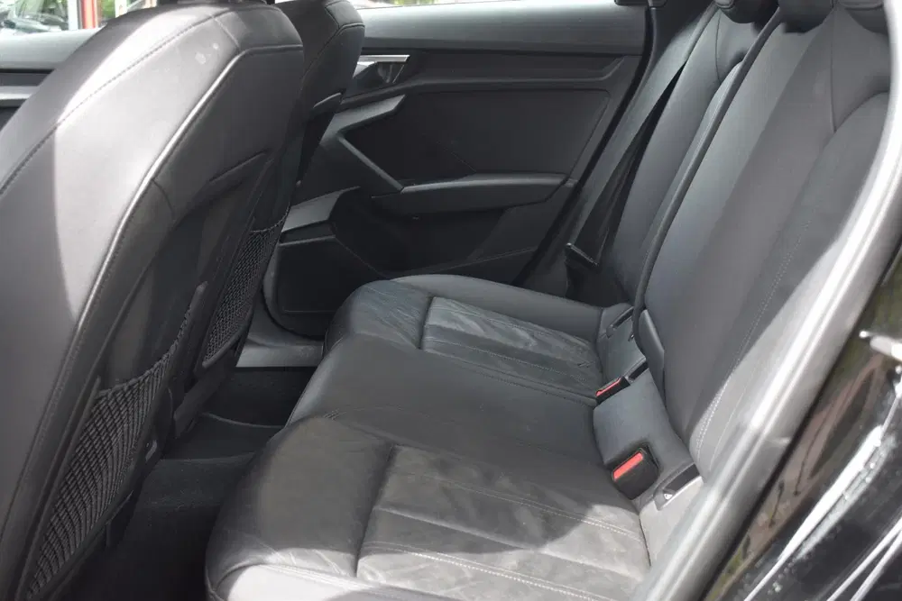 Audi A3 35 TFSI S edition S-line uit 2022, foto 8