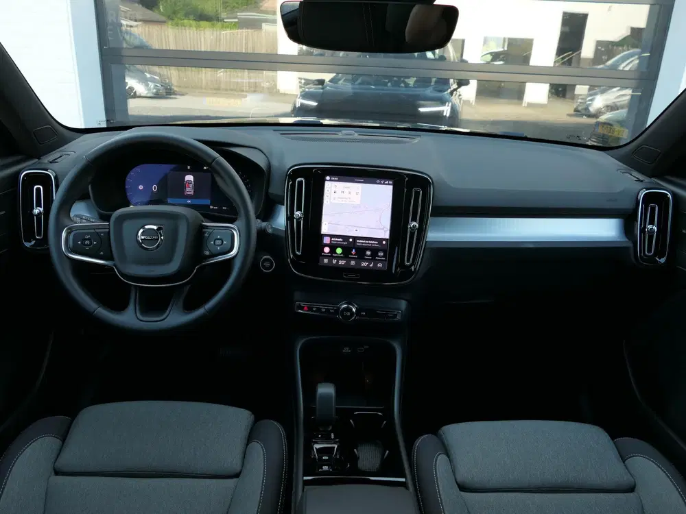 Volvo XC40 2.0 B3 Plus Black uit 2025, foto 4