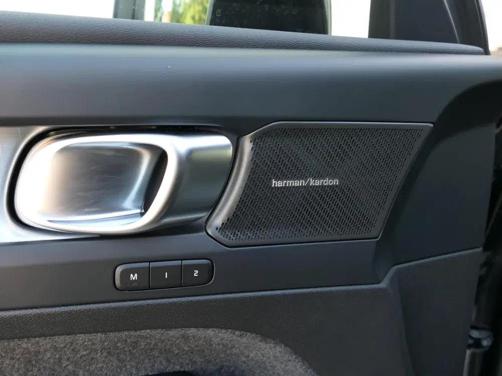 Volvo XC40 2.0 B3 Plus Black uit 2025, foto 8