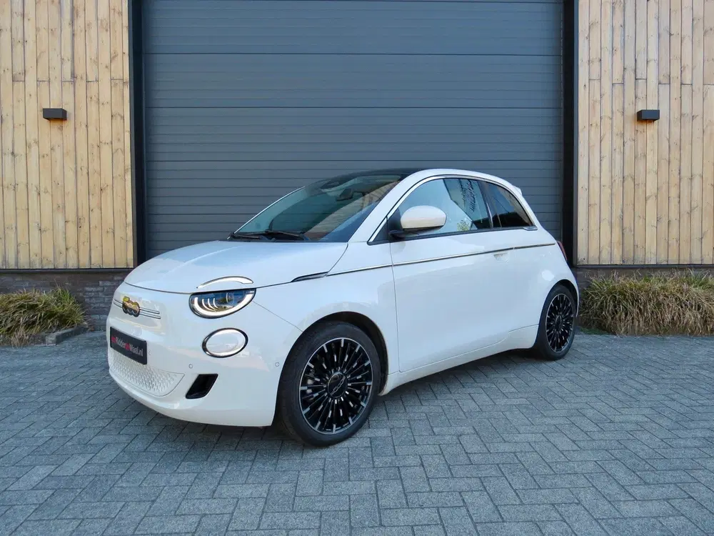 Fiat 500e La Prima By Bocelli 42 kWh *Pano *Carplay uit 2024