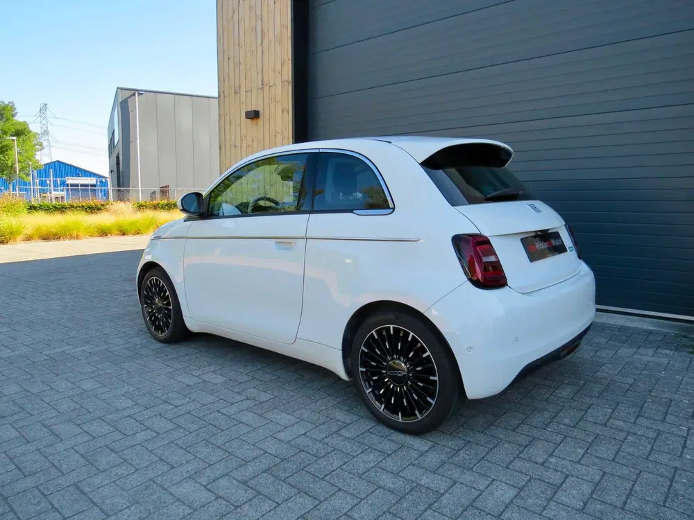 Fiat 500e La Prima By Bocelli 42 kWh *Pano *Carplay uit 2024, foto 5