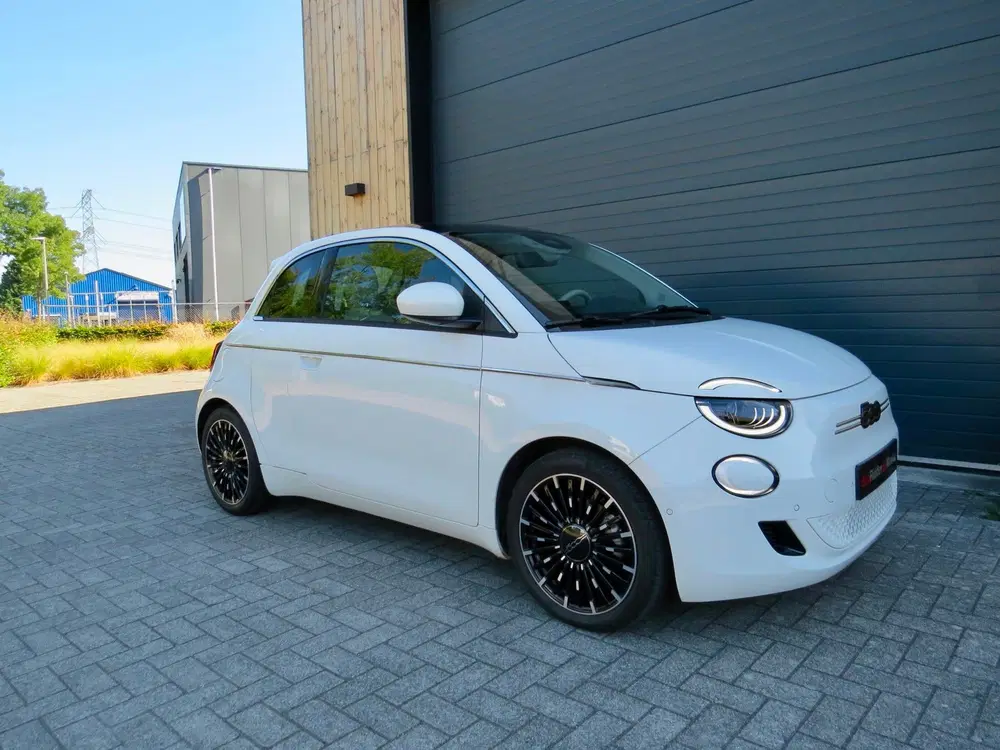 Fiat 500e La Prima By Bocelli 42 kWh *Pano *Carplay uit 2024, foto 6