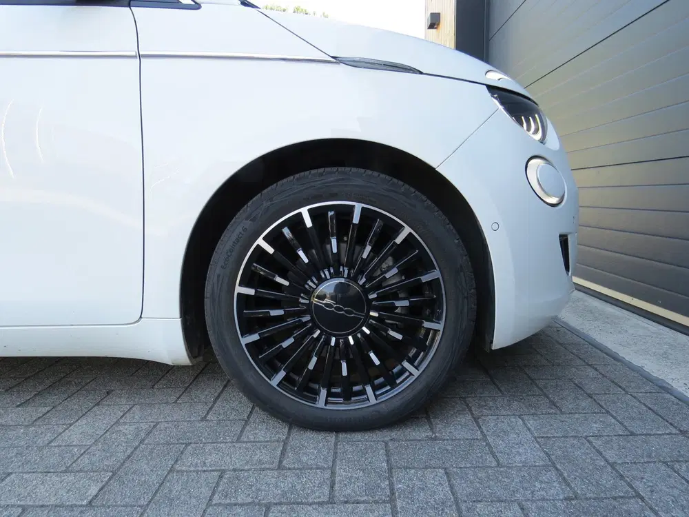 Fiat 500e La Prima By Bocelli 42 kWh *Pano *Carplay uit 2024, foto 7