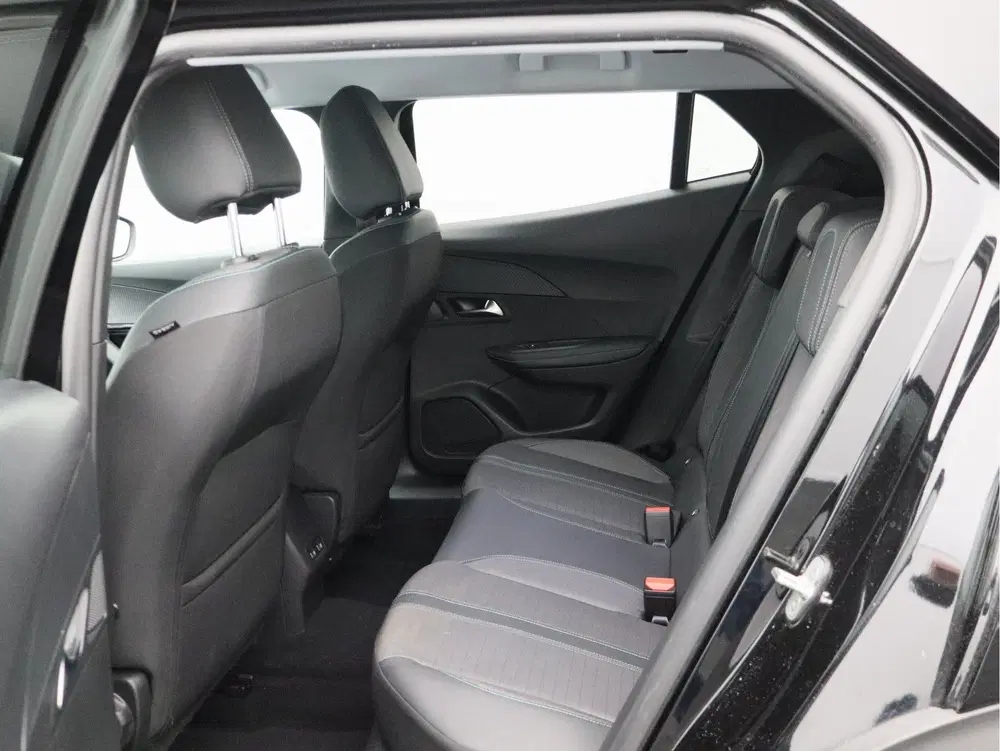 Peugeot 2008 1.2 PureTech Allure Pack uit 2022, foto 10