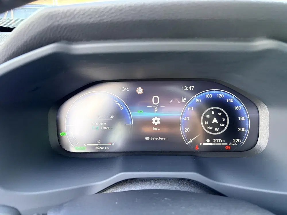 Toyota RAV 4 AWD Bi-tone Navigatie uit 2025, foto 14