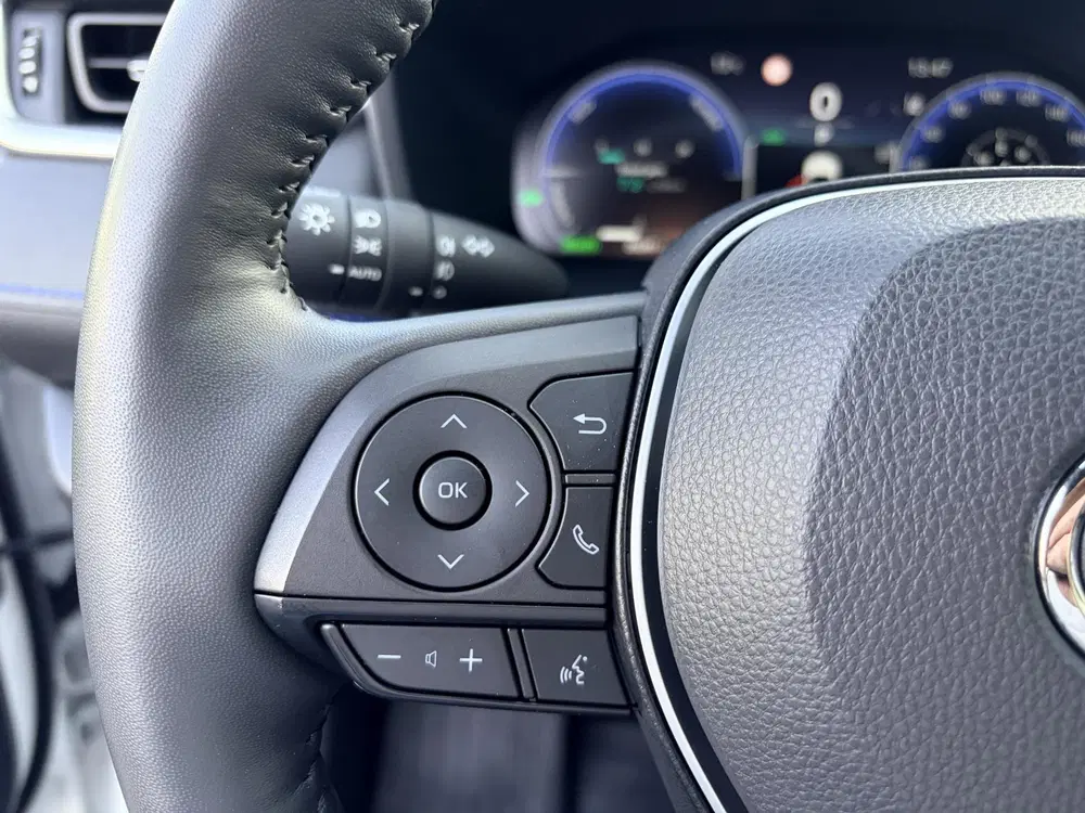Toyota RAV 4 AWD Bi-tone Navigatie uit 2025, foto 15