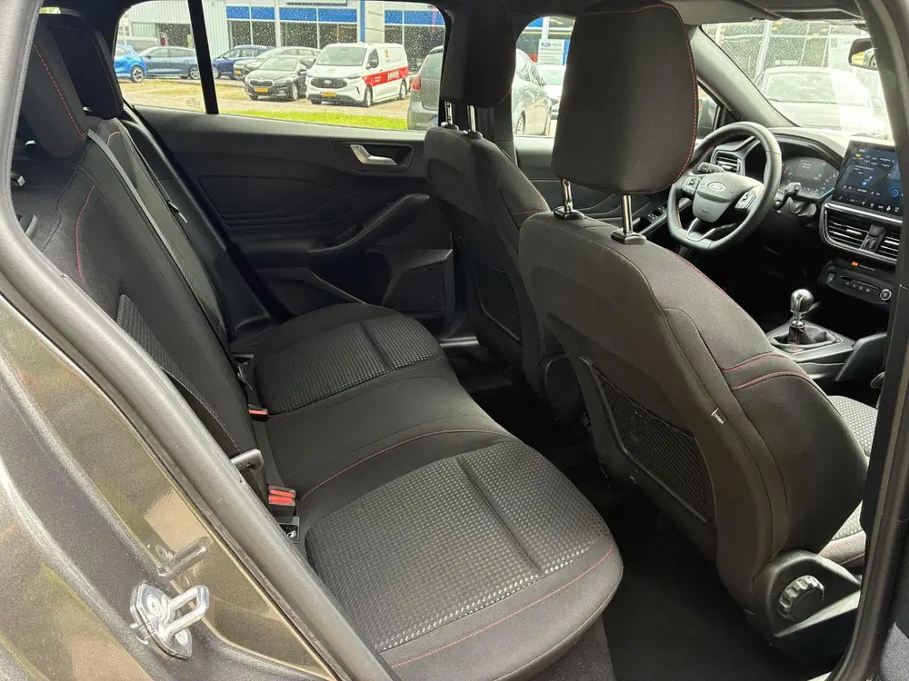Ford Focus 1.0 EcoBoost Hybrid ST Line NAVIGATIE GROO uit 2023, foto 15