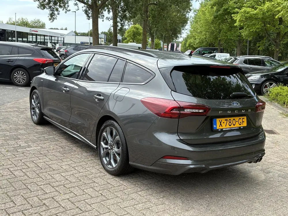 Ford Focus 1.0 EcoBoost Hybrid ST Line NAVIGATIE GROO uit 2023, foto 4
