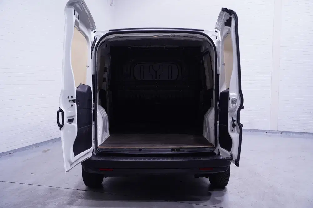Fiat Doblo 1.3 Mjet 95 pk L1H1 Airco uit 2020, foto 12
