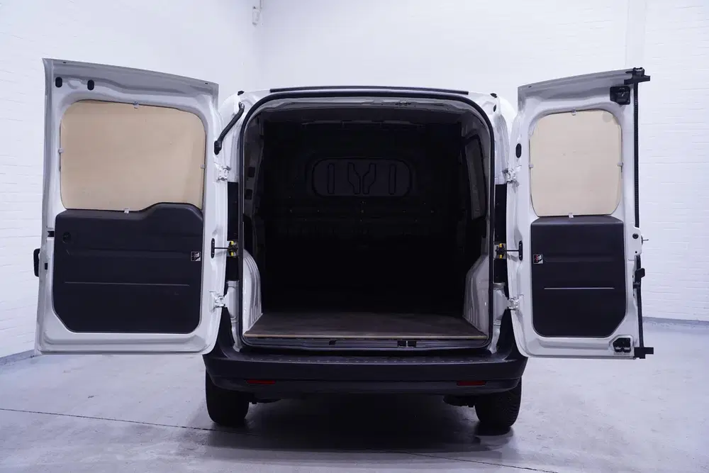 Fiat Doblo 1.3 Mjet 95 pk L1H1 Airco uit 2020, foto 13