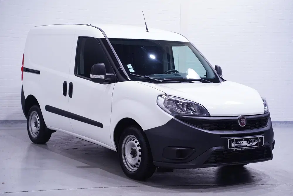Fiat Doblo 1.3 Mjet 95 pk L1H1 Airco uit 2020, foto 2