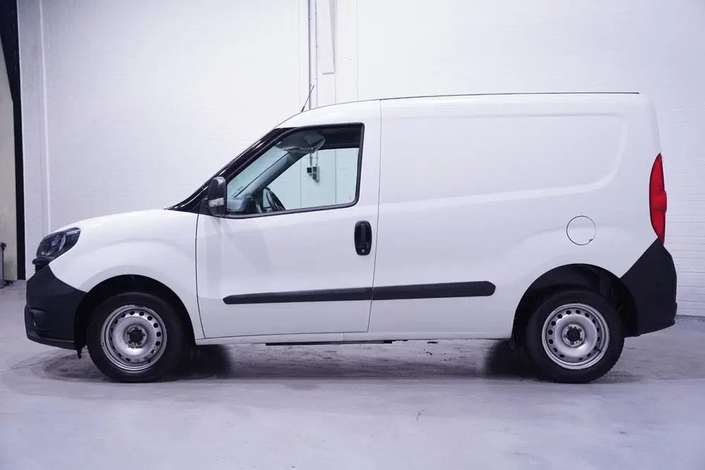 Fiat Doblo 1.3 Mjet 95 pk L1H1 Airco uit 2020, foto 7