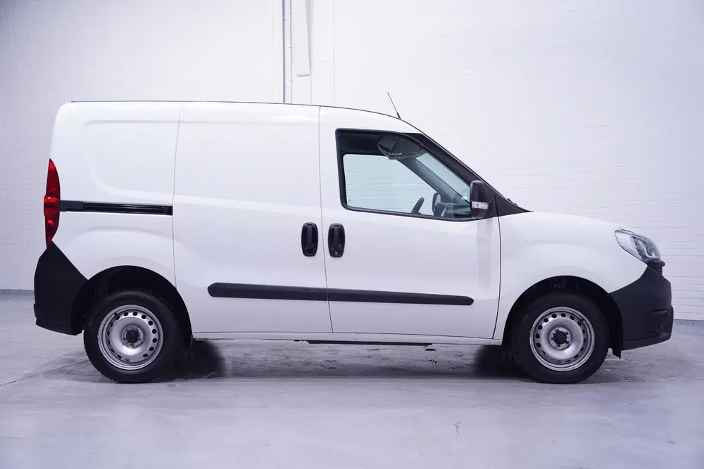 Fiat Doblo 1.3 Mjet 95 pk L1H1 Airco uit 2020, foto 8
