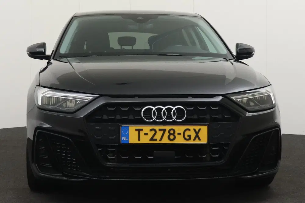 Audi A1 30 111PK Aut TFSI S-Line Black Ed. Leder A uit 2022, foto 3
