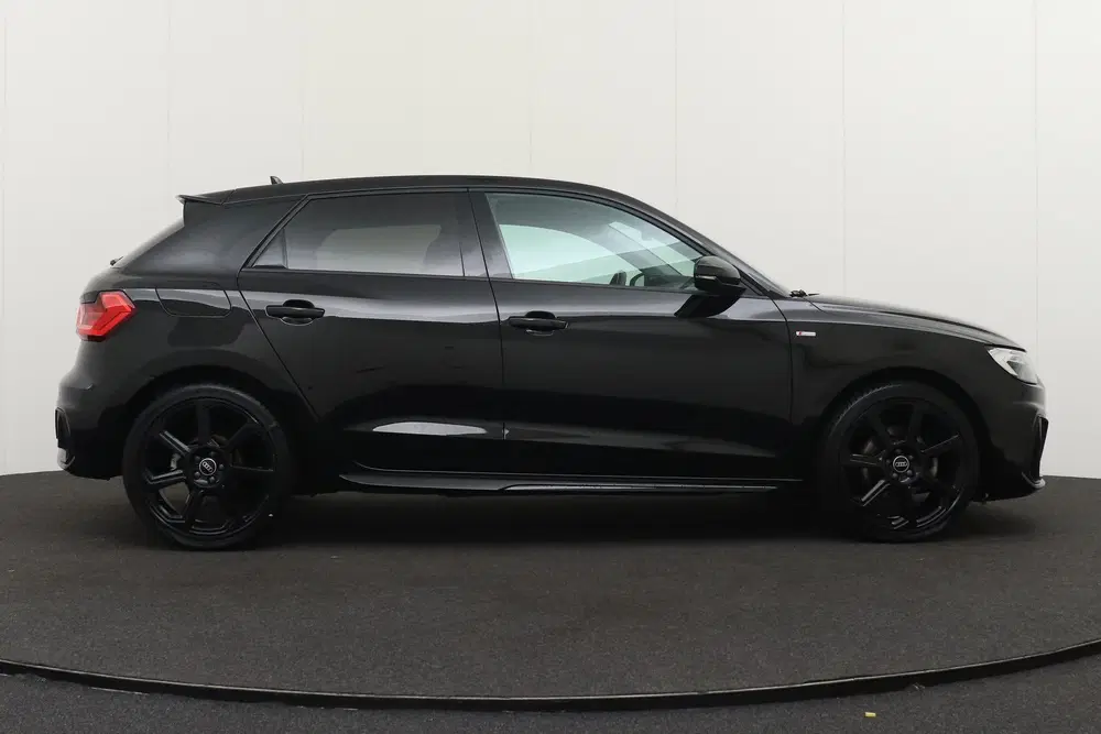 Audi A1 30 111PK Aut TFSI S-Line Black Ed. Leder A uit 2022, foto 6