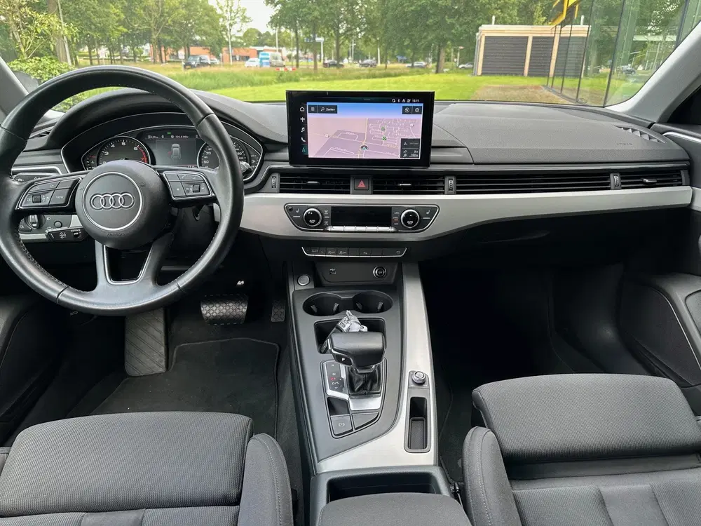 Audi A4 40 TFSI Launch edition Sport uit 2020, foto 10