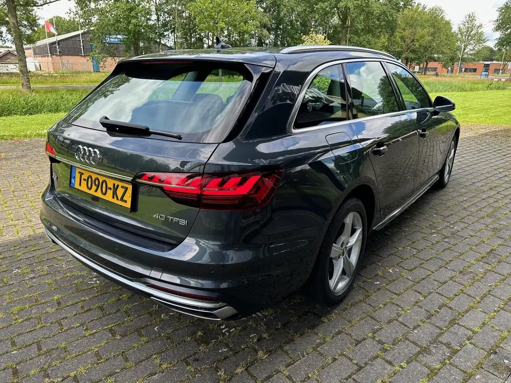 Audi A4 40 TFSI Launch edition Sport uit 2020, foto 12