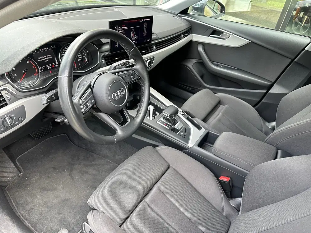 Audi A4 40 TFSI Launch edition Sport uit 2020, foto 4