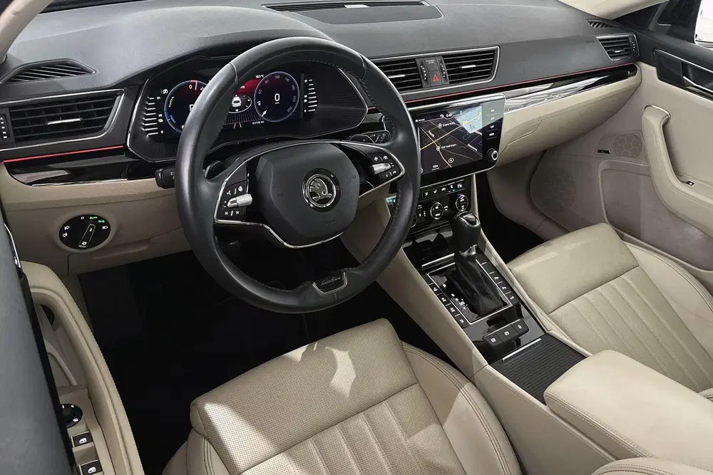 Skoda Superb 1.4 TSI iV Laurin & Klement Leder Stoelve uit 2023, foto 5