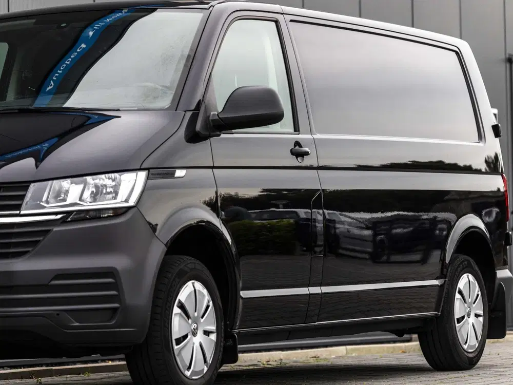 Volkswagen Transporter 2.0 TDI L2H1 28 laadruimte bekleed uit 2022, foto 11