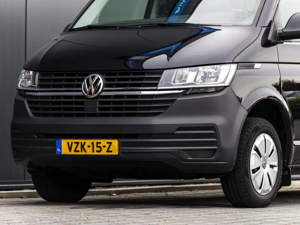 Volkswagen Transporter 2.0 TDI L2H1 28 laadruimte bekleed uit 2022, foto 12