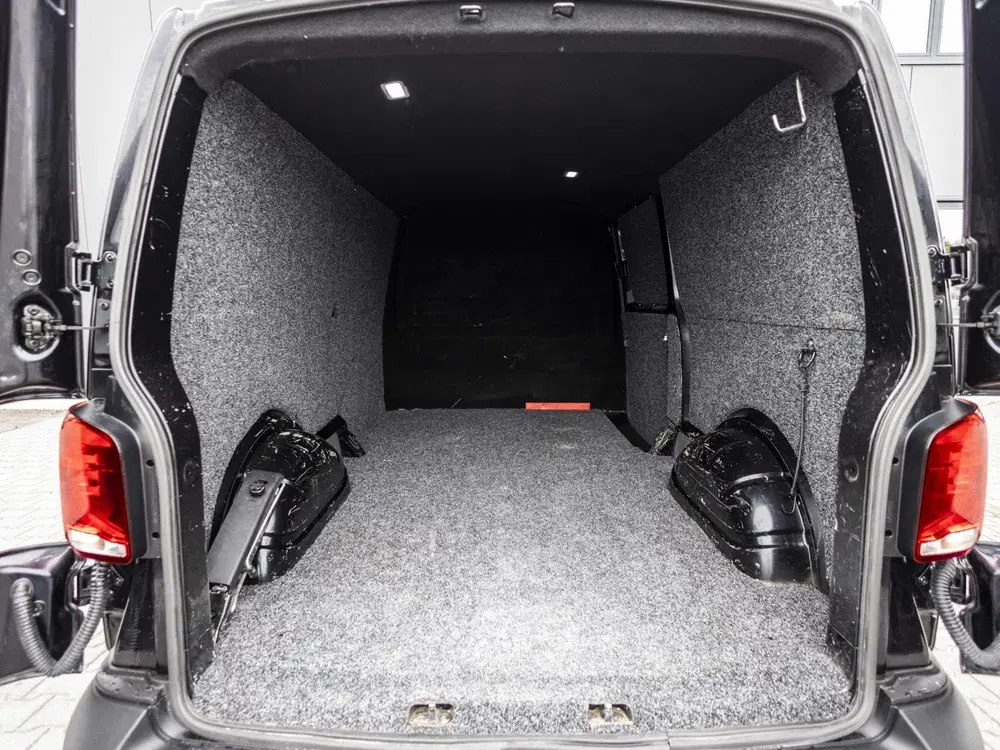 Volkswagen Transporter 2.0 TDI L2H1 28 laadruimte bekleed uit 2022, foto 15