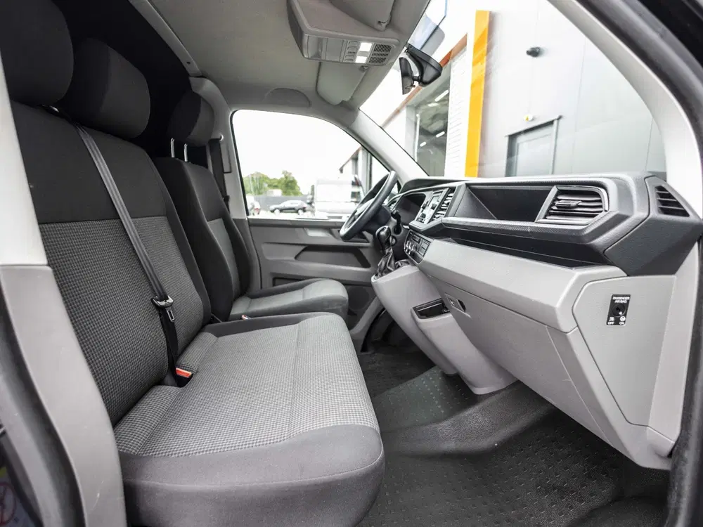 Volkswagen Transporter 2.0 TDI L2H1 28 laadruimte bekleed uit 2022, foto 7