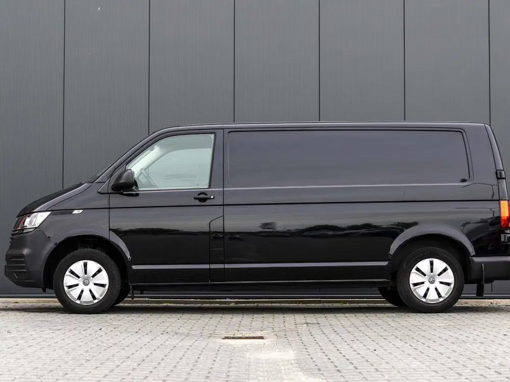 Volkswagen Transporter 2.0 TDI L2H1 28 laadruimte bekleed uit 2022, foto 8