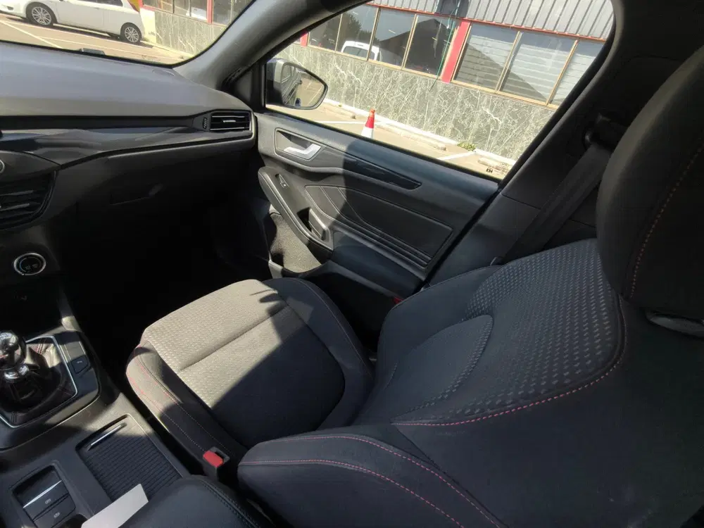 Ford Focus 1.0 EcoBoost ST-LINE-NAVI-APPLE CARPLAY uit 2019, foto 15