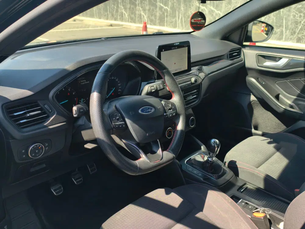 Ford Focus 1.0 EcoBoost ST-LINE-NAVI-APPLE CARPLAY uit 2019, foto 9