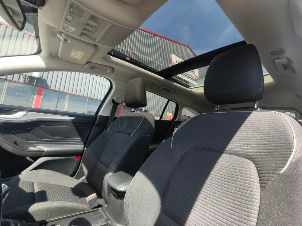 Ford Focus 1.0 EcoBoost Hybrid Titanium X Business-NA uit 2020, foto 2