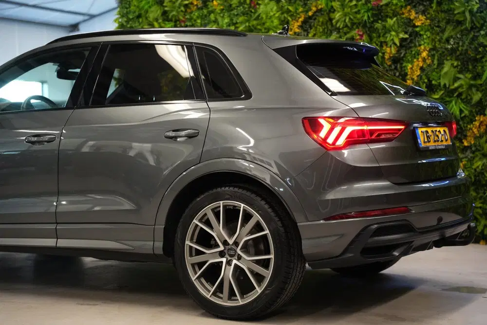 Audi Q3 35 TFSI S Line uit 2019, foto 13