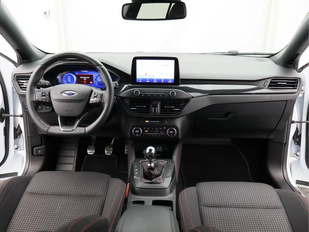 Ford Focus 1.0 EcoBoost Hybrid ST Line X Business uit 2021, foto 2