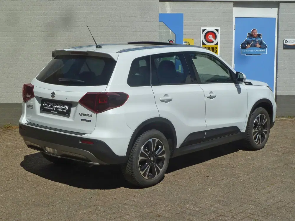 Suzuki Vitara 1.4 Boosterjet Style Smart Hybrid uit 2023, foto 2