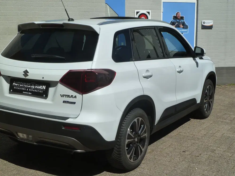 Suzuki Vitara 1.4 Boosterjet Style Smart Hybrid uit 2023, foto 9
